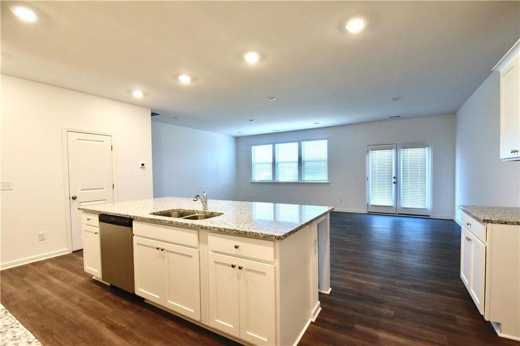 3 bedroom, 3 bathroom, 1,831 sq ft townhouse for rent at 140 Star Court, Pendergrass, GA 30567 for $1,875 a month — photo 5