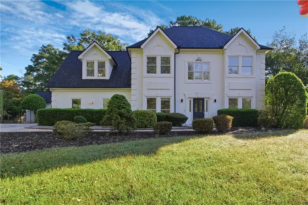 5 bedroom, 4 bathroom, 3,330 sq ft single family residence under contract at 945 Brandon Ridge Drive, Roswell, GA 30075