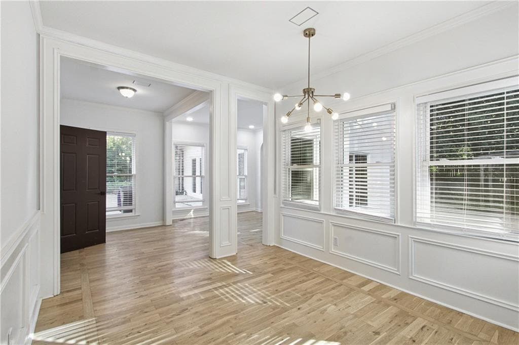 5 bedroom, 4 bathroom, 3,330 sq ft single family residence under contract at 945 Brandon Ridge Drive, Roswell, GA 30075 — photo 9