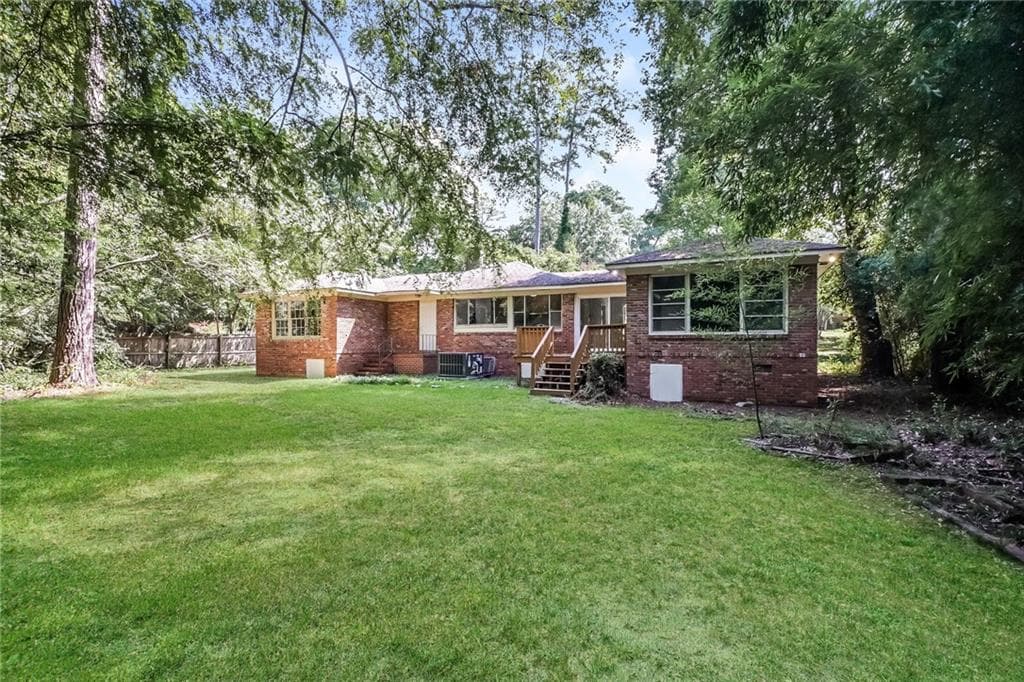 3 bedroom, 2 bathroom, 1,876 sq ft single family residence for sale at 5225 Boyd Drive, Columbus, GA 31909 — photo 5