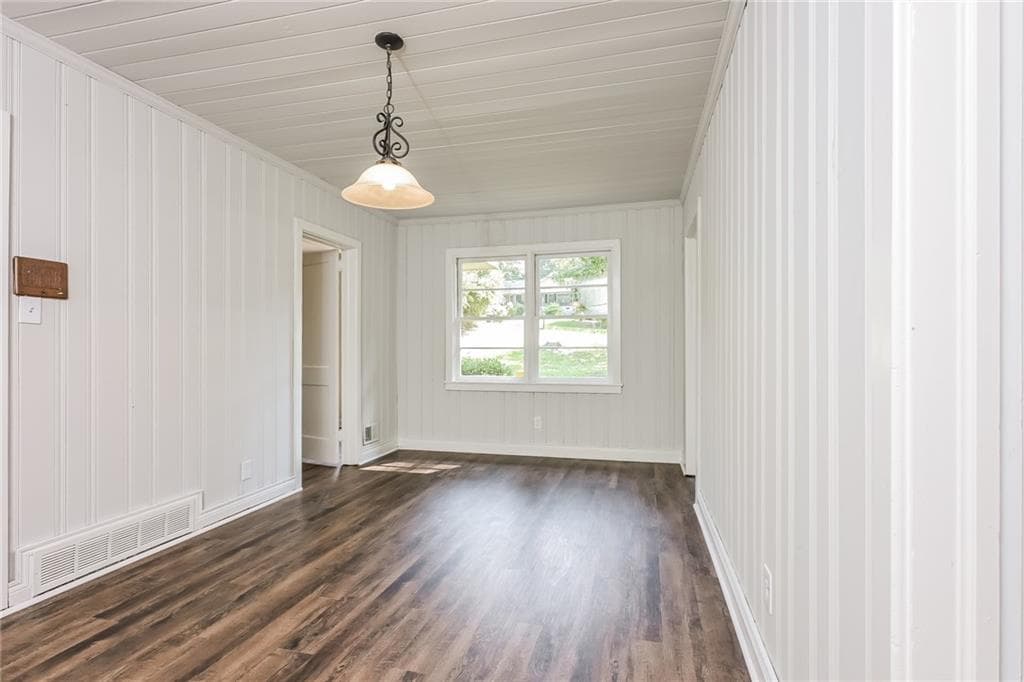3 bedroom, 2 bathroom, 1,876 sq ft single family residence for sale at 5225 Boyd Drive, Columbus, GA 31909 — photo 7