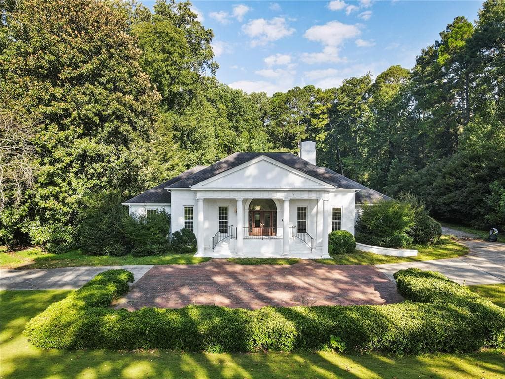 4 bedroom, 4 bathroom, 4,077 sq ft single family residence for sale at 4261 Paper Mill Road, Marietta, GA 30067 — photo 6