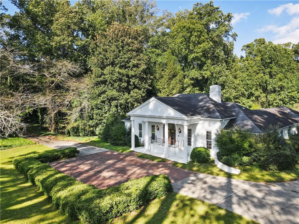 4 bedroom, 4 bathroom, 4,077 sq ft single family residence for sale at 4261 Paper Mill Road, Marietta, GA 30067 — photo 8