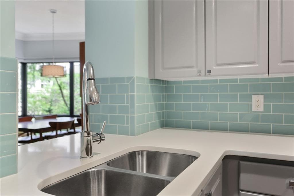 2 bedroom, 2 bathroom, 1,473 sq ft condominium for rent at 3475 Oak Valley Road 260, Atlanta, GA 30326 for $2,700 a month — photo 10