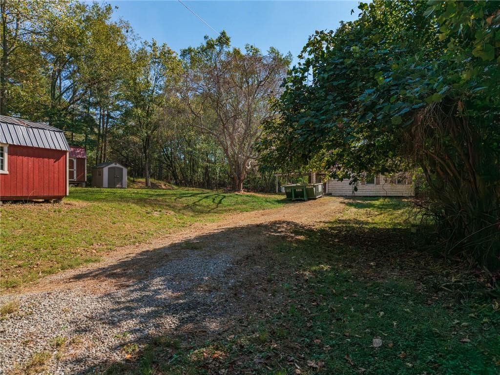 2 bedroom, 1 bathroom, 1,285 sq ft single family residence for sale at 469 Flatbottom Road, Ball Ground, GA 30107 — photo 5