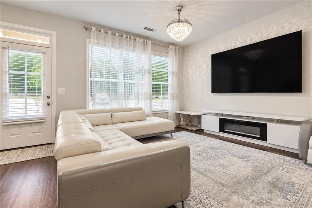 2 bedroom, 3 bathroom, 1,233 sq ft townhouse for sale at 445 Collins Industrial Way, Lawrenceville, GA 30043 — photo 6