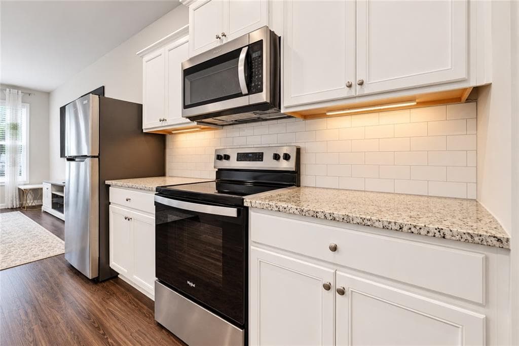 2 bedroom, 3 bathroom, 1,233 sq ft townhouse for sale at 445 Collins Industrial Way, Lawrenceville, GA 30043 — photo 8