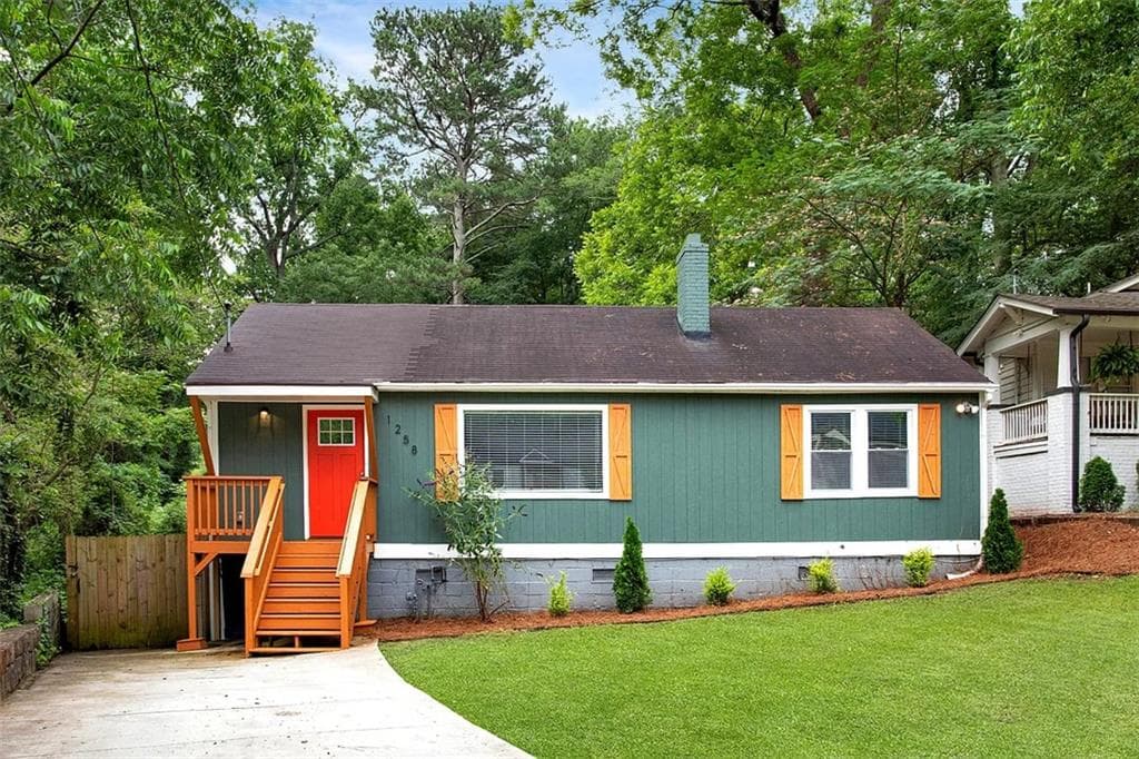 3 bedroom, 2 bathroom, 1,437 sq ft single family residence for rent at 1258 Campbellton Road, Atlanta, GA 30310 for $2,600 a month — photo 1 of 9
