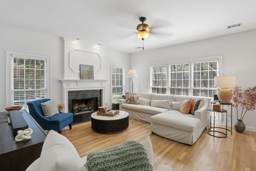 4 bedroom, 4 bathroom, 2,801 sq ft single family residence for rent at 330 Whitley Park Drive, Atlanta, GA 30350 for $4,600 a month — photo 4