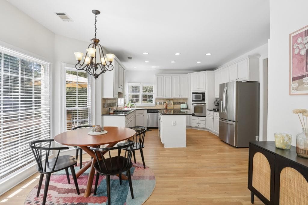 4 bedroom, 4 bathroom, 2,801 sq ft single family residence for rent at 330 Whitley Park Drive, Atlanta, GA 30350 for $4,600 a month — photo 6