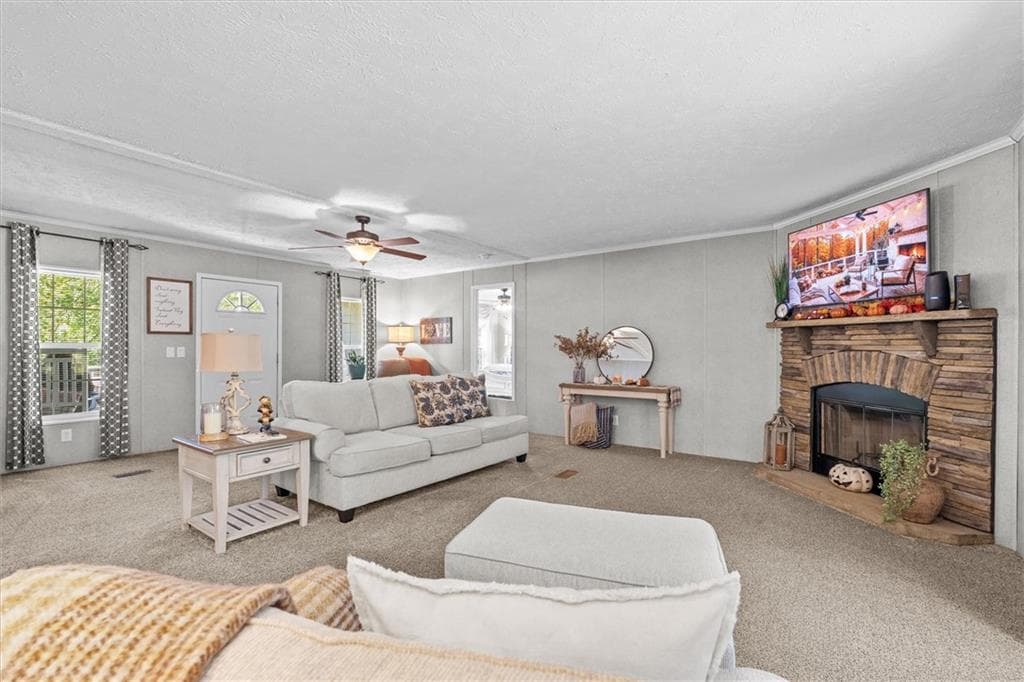 3 bedroom, 2 bathroom, 2,048 sq ft single family residence for sale at 215 Navajo Trail, Bowdon, GA 30108 — photo 9
