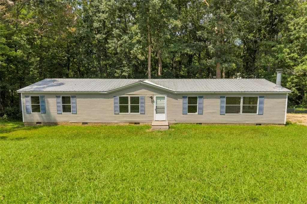 3 bedroom, 2 bathroom, 1,716 sq ft single family residence for sale at 515 Donald Cleveland Road, Mount Airy, GA 30563 — photo 2