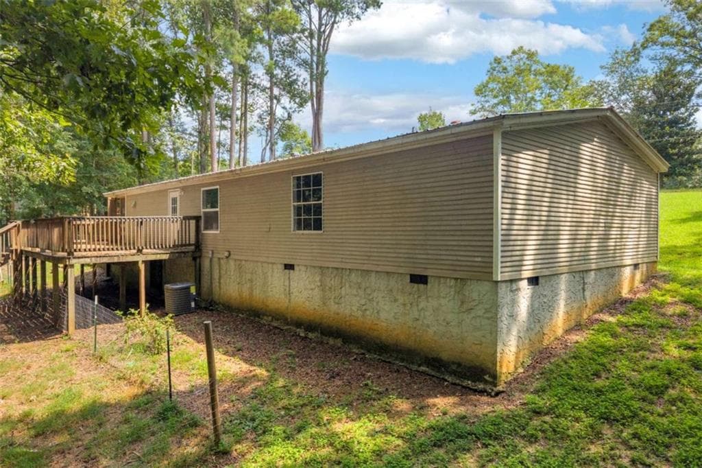 3 bedroom, 2 bathroom, 1,716 sq ft single family residence for sale at 515 Donald Cleveland Road, Mount Airy, GA 30563 — photo 4