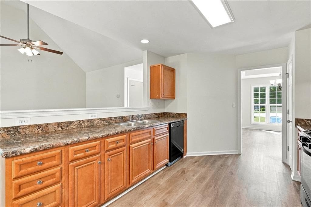 5 bedroom, 3 bathroom, 2,424 sq ft single family residence for sale at 3688 Bells Ferry Road, Kennesaw, GA 30144 — photo 4