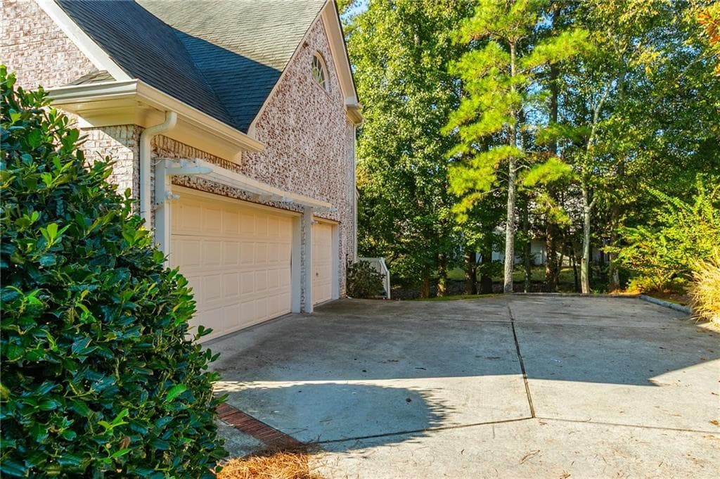 7 bedroom, 5 bathroom, 5,000 sq ft single family residence for sale at 245 Colton Crest Drive, Johns Creek, GA 30005 — photo 6
