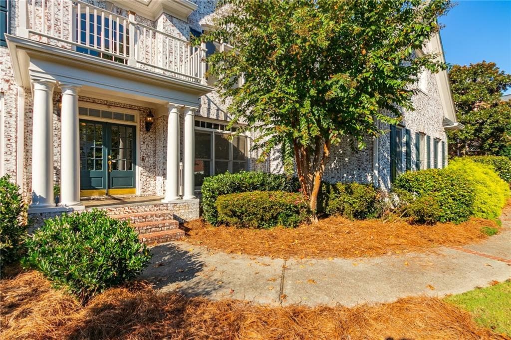 7 bedroom, 5 bathroom, 5,000 sq ft single family residence for sale at 245 Colton Crest Drive, Johns Creek, GA 30005 — photo 9