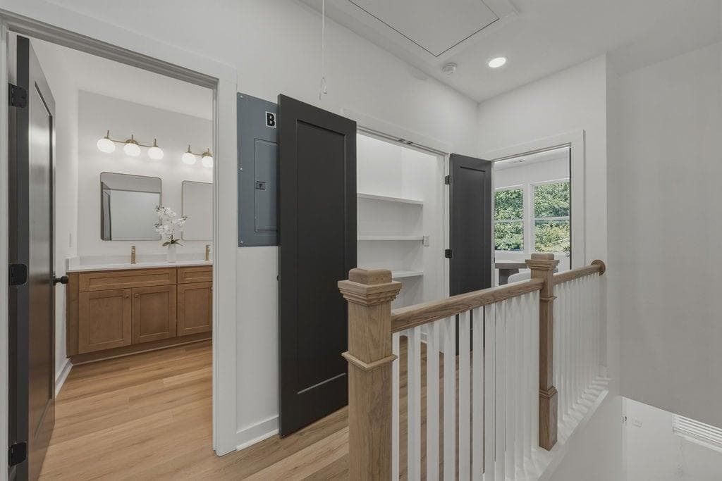 2 bedroom, 2 bathroom, 1,092 sq ft townhouse for sale at 2010 Ruth Street B, Atlanta, GA 30318 — photo 10