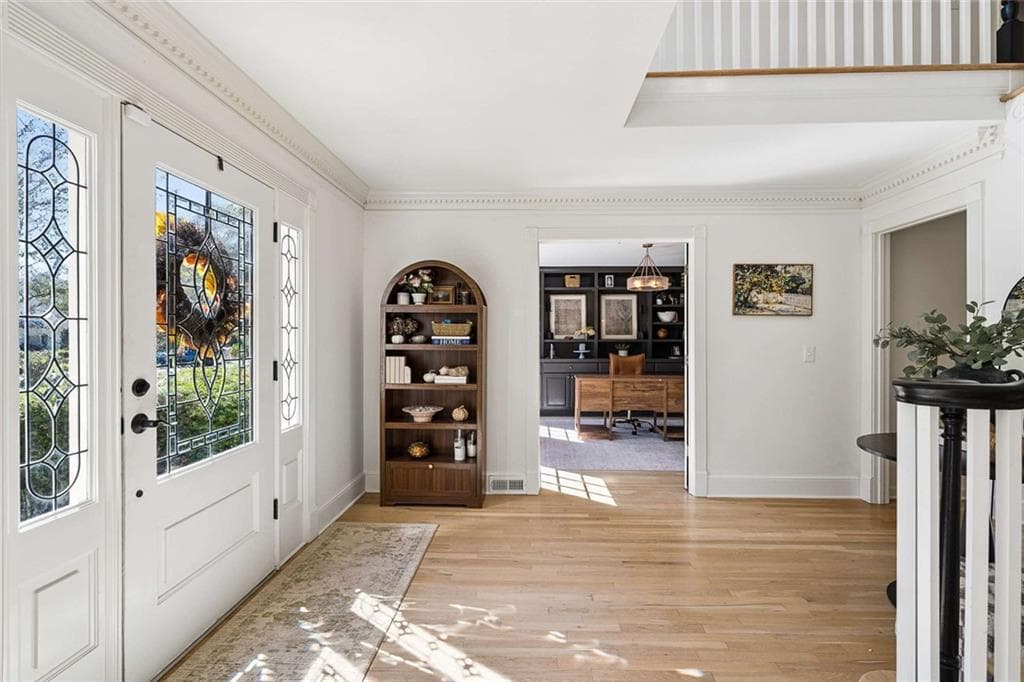 6 bedroom, 5 bathroom, 6,085 sq ft single family residence under contract at 7620 Brigham Drive, Sandy Springs, GA 30350 — photo 5