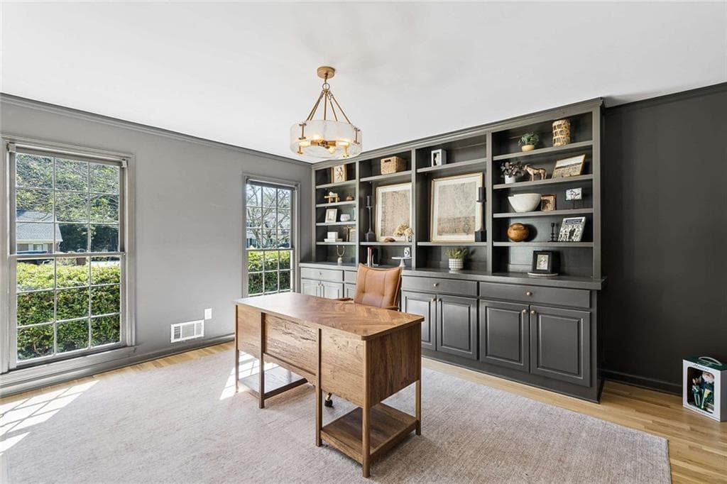 6 bedroom, 5 bathroom, 6,085 sq ft single family residence under contract at 7620 Brigham Drive, Sandy Springs, GA 30350 — photo 6
