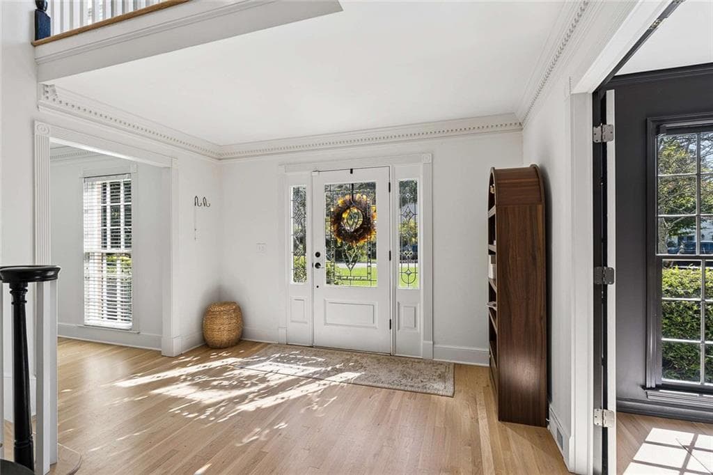 6 bedroom, 5 bathroom, 6,085 sq ft single family residence under contract at 7620 Brigham Drive, Sandy Springs, GA 30350 — photo 9