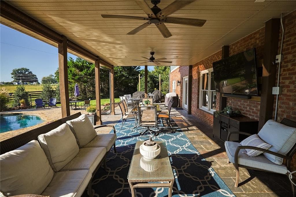 5 bedroom, 4 bathroom, 3,093 sq ft single family residence for sale at 1207 Olde Lexington Road, Hoschton, GA 30548 — photo 9