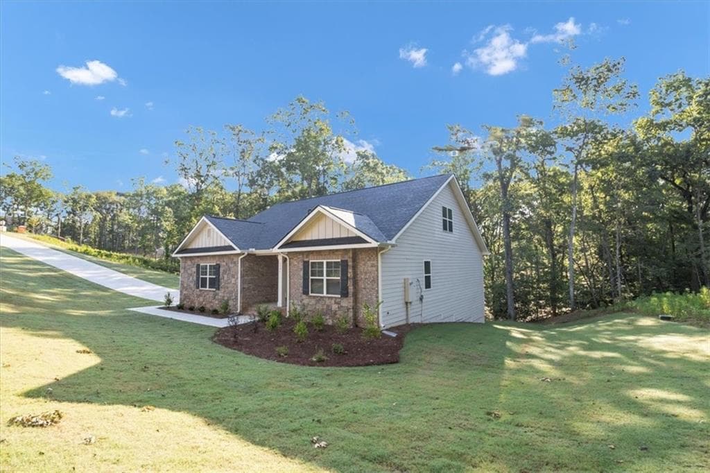 5 bedroom, 4 bathroom, 3,900 sq ft single family residence for sale at 5391 Tuscany Drive, Douglasville, GA 30135 — photo 2