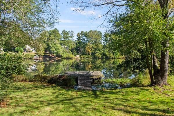 4 bedroom, 3 bathroom, 3,478 sq ft single family residence for sale at 231 Saint Martin Drive, Suwanee, GA 30024 — photo 6