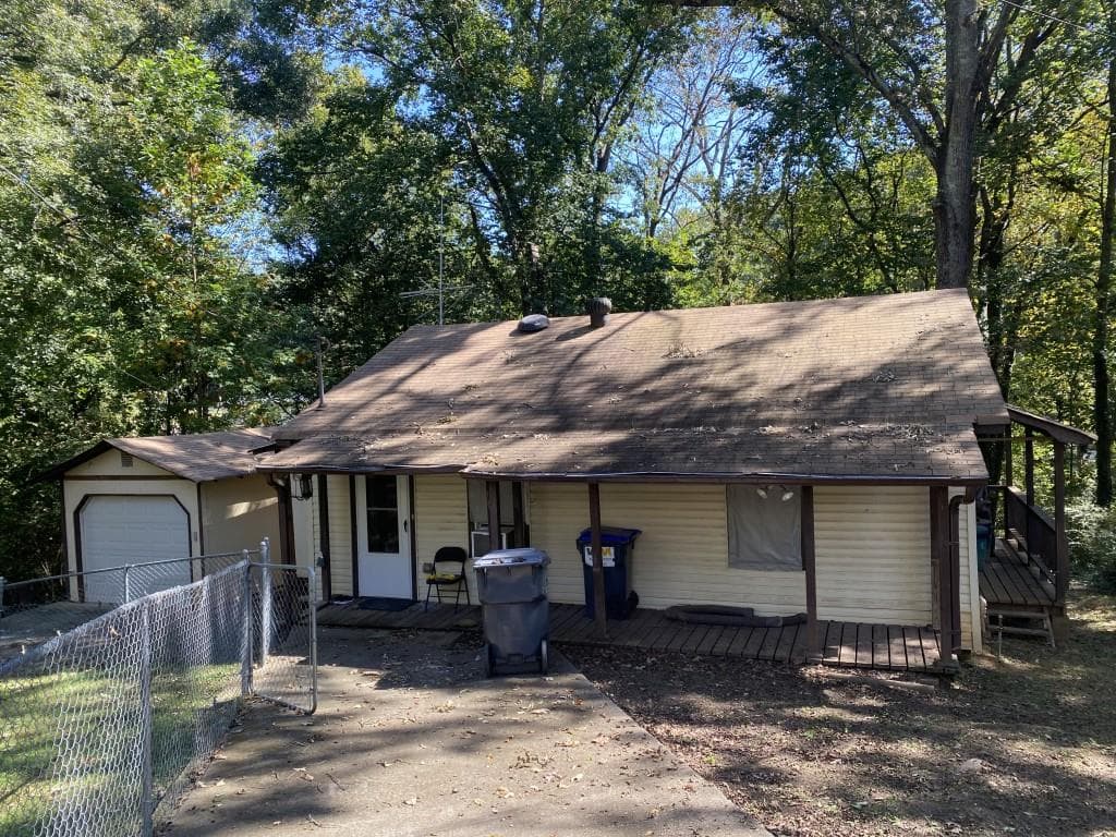 2 bedroom, 1 bathroom, 720 sq ft single family residence for sale at 1297 Railroad Avenue, Sugar Hill, GA 30518