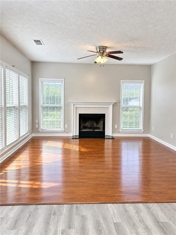 4 bedroom, 3 bathroom, 2,234 sq ft single family residence for sale at 3140 Abbotts Pointe Drive, Duluth, GA 30097 — photo 3