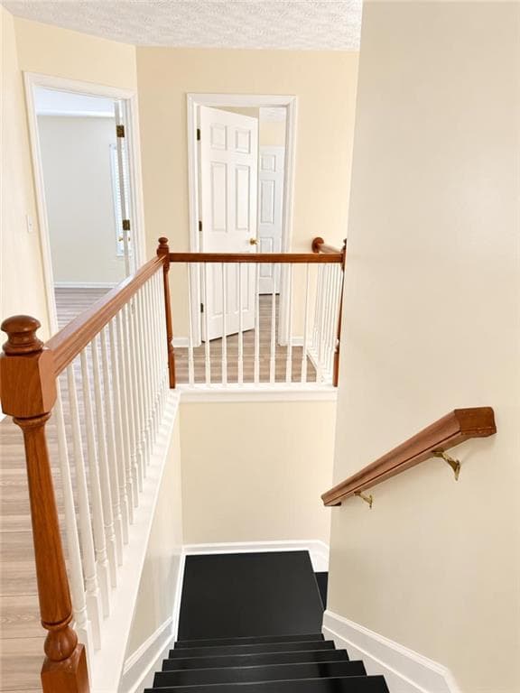 4 bedroom, 3 bathroom, 2,234 sq ft single family residence for sale at 3140 Abbotts Pointe Drive, Duluth, GA 30097 — photo 7
