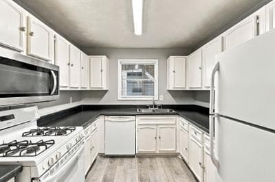 2 bedroom, 1 bathroom, 1,118 sq ft condominium for sale at 1320 Brockett Place, Clarkston, GA 30021 — photo 10