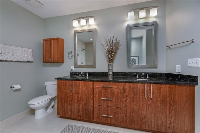 2 bedroom, 3 bathroom, 1,505 sq ft condominium for rent at 1080 Peachtree Street 2303, Atlanta, GA 30309 for $3,800 a month — photo 9