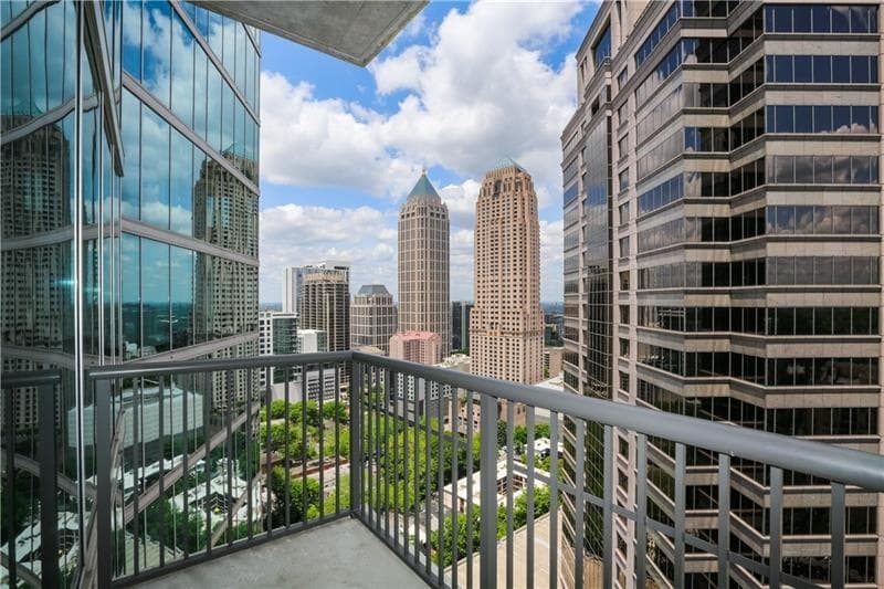 2 bedroom, 3 bathroom, 1,505 sq ft condominium for rent at 1080 Peachtree Street 2303, Atlanta, GA 30309 for $3,800 a month — photo 10
