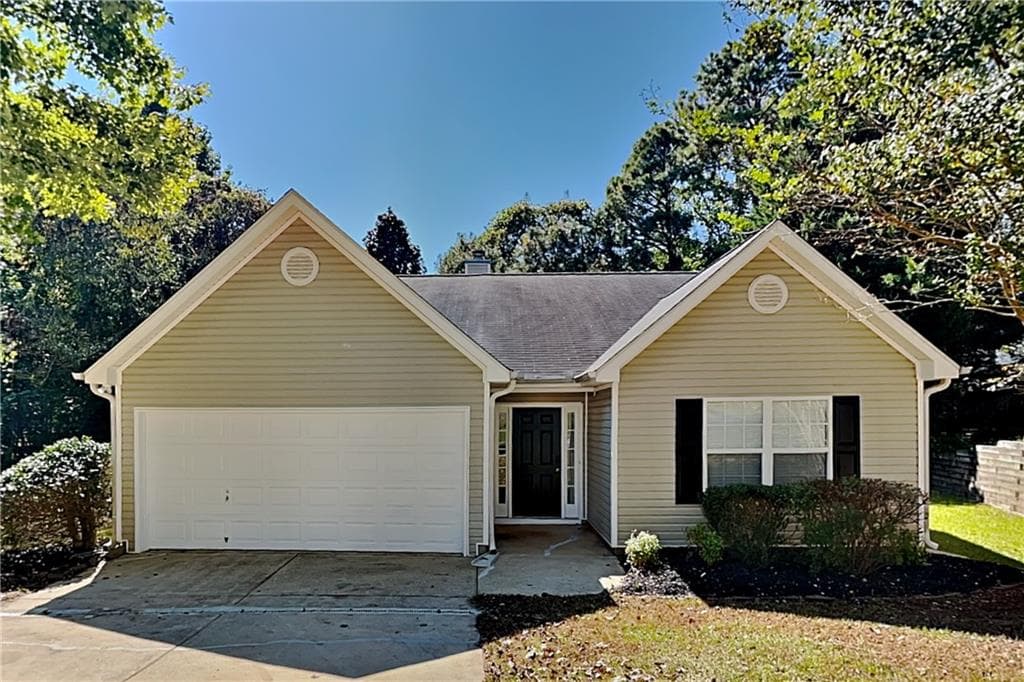 3 bedroom, 2 bathroom, 1,264 sq ft single family residence for rent at 281 Bainbridge Circle, Dallas, GA 30132 for $1,725 a month — photo 1 of 18