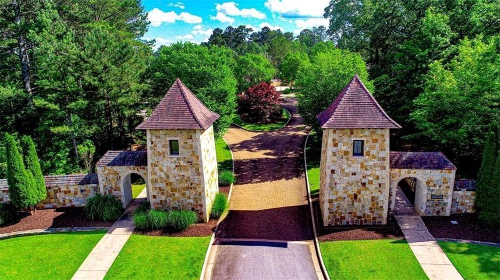 3 bedroom, 2 bathroom single family residence for sale at 4209 Giverny Boulevard, Fairburn, GA 30213 — photo 5