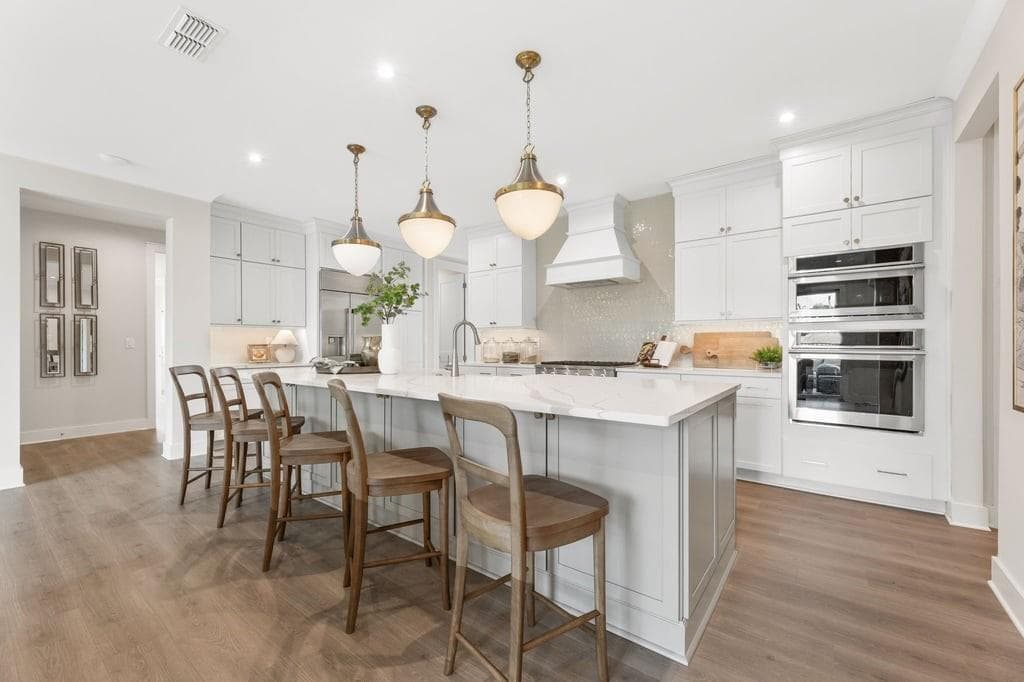 2 bedroom, 4 bathroom, 3,722 sq ft single family residence for sale at 3885 Longstreet Way, Alpharetta, GA 30004 — photo 3