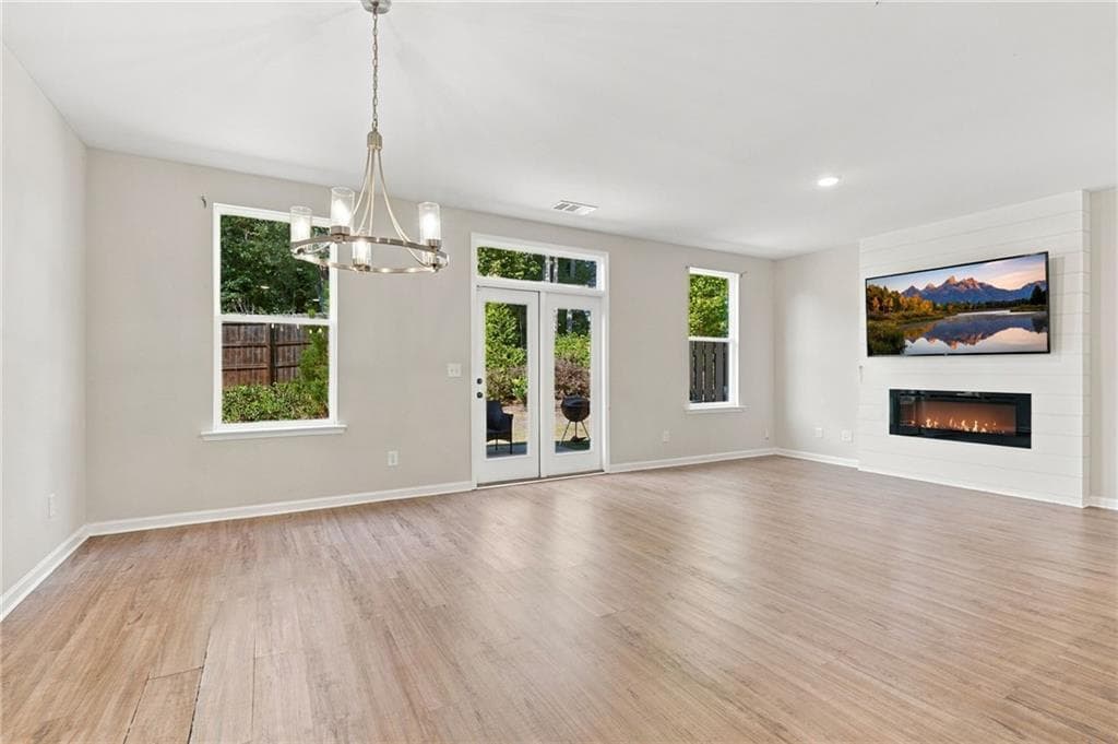 3 bedroom, 3 bathroom, 2,366 sq ft townhouse for sale at 1157 Lucan Lane, Lawrenceville, GA 30043 — photo 6