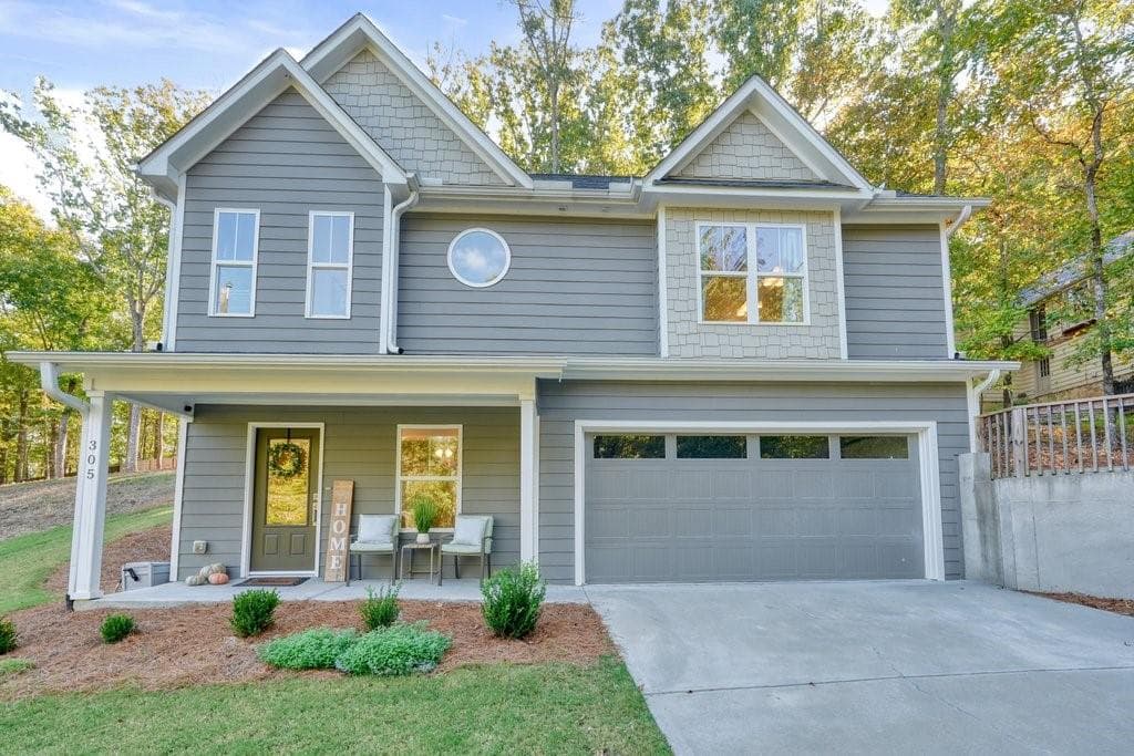 2 bedroom, 3 bathroom, 1,429 sq ft single family residence for sale at 305 Ridgewood Drive, Waleska, GA 30183