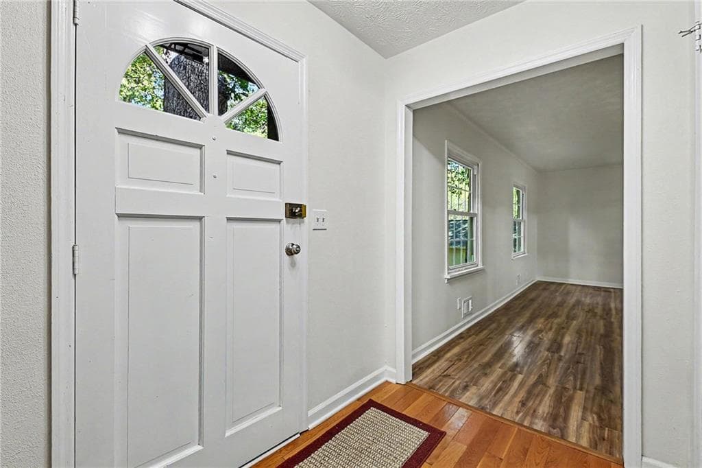 4 bedroom, 3 bathroom, 1,892 sq ft single family residence for sale at 201 Hunting Creek Drive, Marietta, GA 30068 — photo 6
