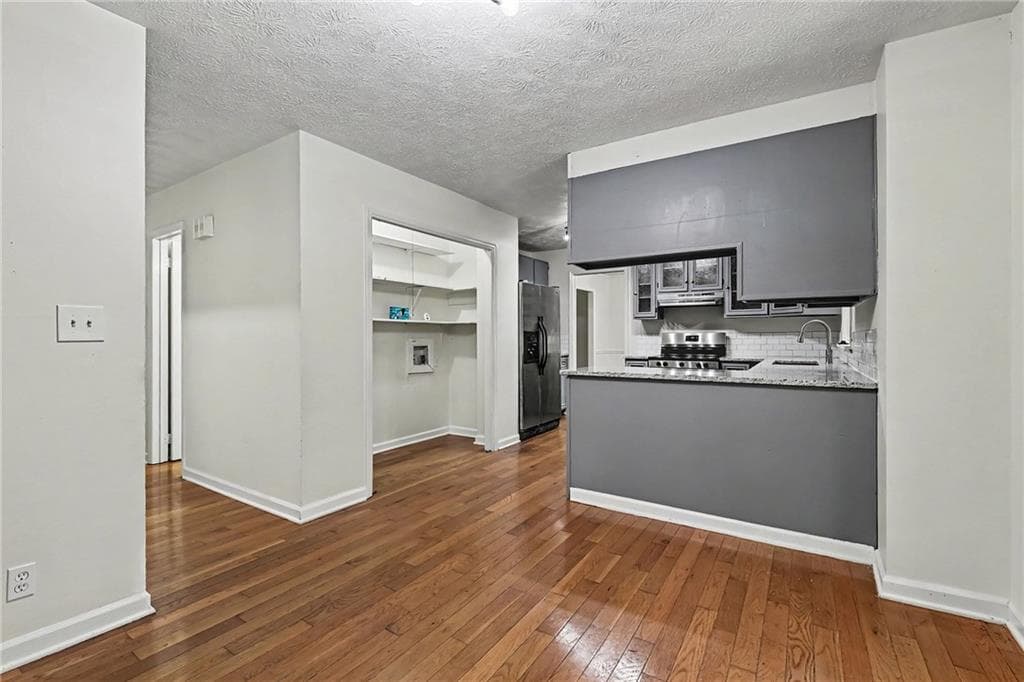 4 bedroom, 3 bathroom, 1,892 sq ft single family residence for sale at 201 Hunting Creek Drive, Marietta, GA 30068 — photo 9