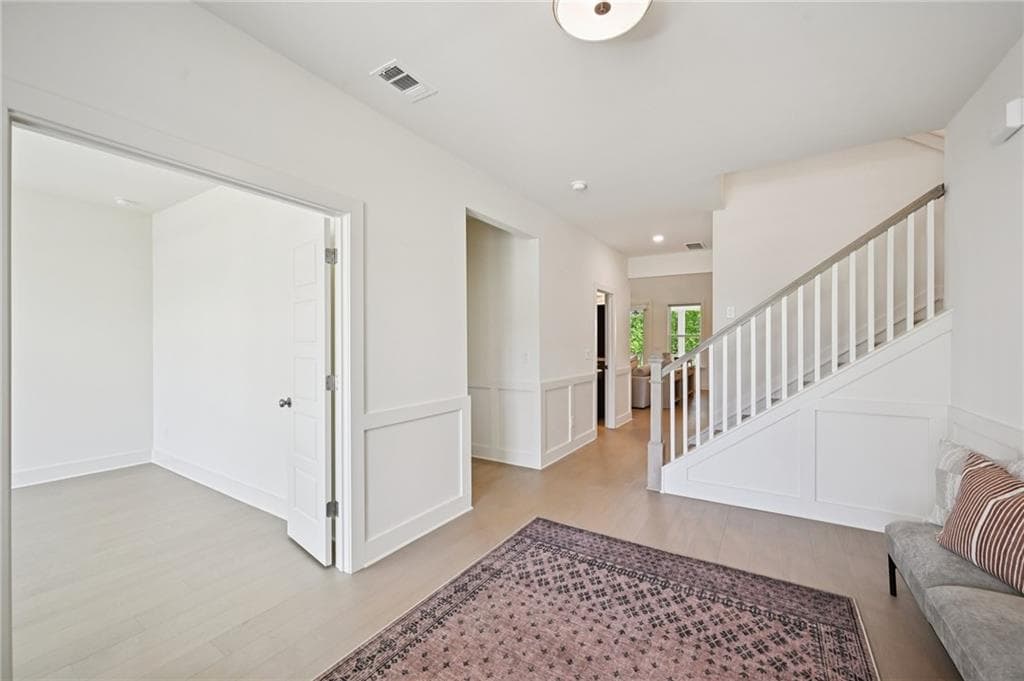 7 bedroom, 5 bathroom, 4,030 sq ft single family residence for rent at 7945 Heritage Farm Court, Dawsonville, GA 30534 for $4,800 a month — photo 3
