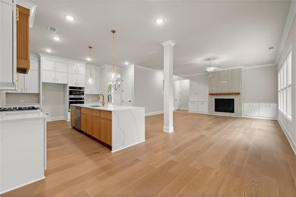 5 bedroom, 5 bathroom, 4,200 sq ft single family residence for rent at 4538 Meadowland Way, Flowery Branch, GA 30542 for $5,450 a month — photo 8