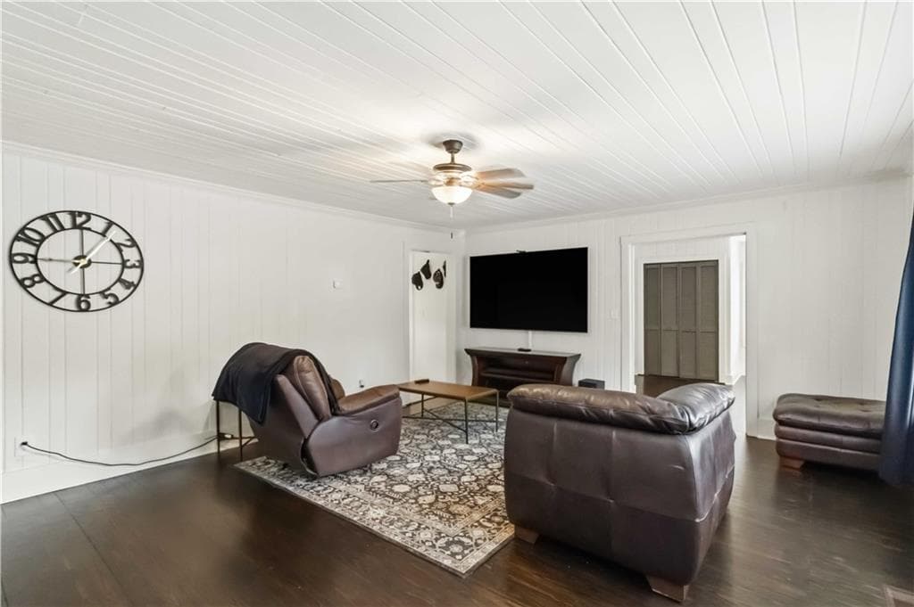 3 bedroom, 2 bathroom, 1,296 sq ft single family residence for sale at 47 SE Hillcrest Drive, Austell, GA 30168 — photo 6