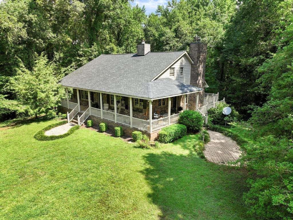 4 bedroom, 4 bathroom, 2,415 sq ft single family residence for sale at 151 Evans Road, Milner, GA 30257
