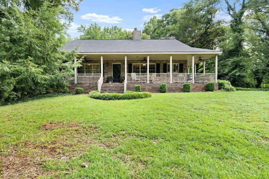 4 bedroom, 4 bathroom, 2,415 sq ft single family residence for sale at 151 Evans Road, Milner, GA 30257 — photo 4