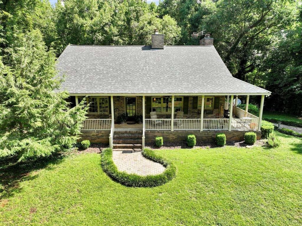 4 bedroom, 4 bathroom, 2,415 sq ft single family residence for sale at 151 Evans Road, Milner, GA 30257 — photo 7