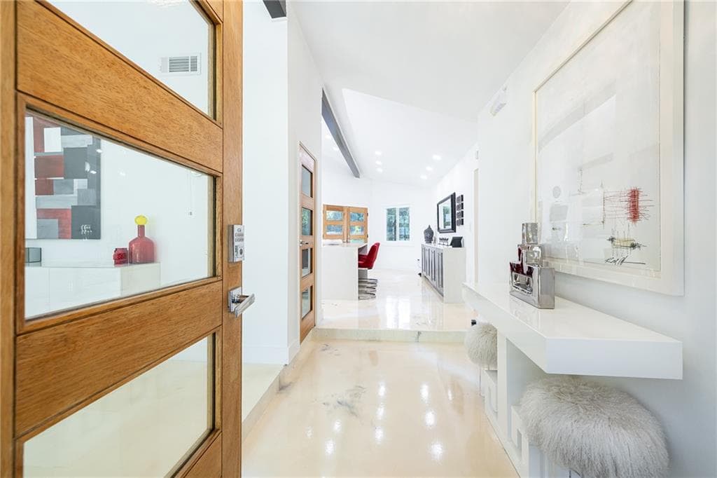 4 bedroom, 3 bathroom, 3,312 sq ft single family residence under contract at 5865 Long Island Drive, Sandy Springs, GA 30328 — photo 4