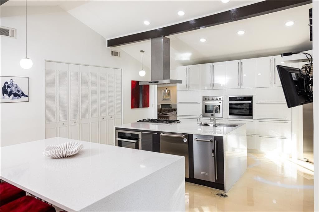 4 bedroom, 3 bathroom, 3,312 sq ft single family residence under contract at 5865 Long Island Drive, Sandy Springs, GA 30328 — photo 9