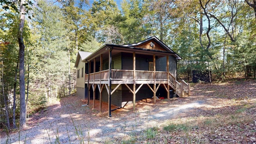 3 bedroom, 2 bathroom, 1,344 sq ft single family residence for sale at 33 Fischer Lane, Ellijay, GA 30540 — photo 1 of 17