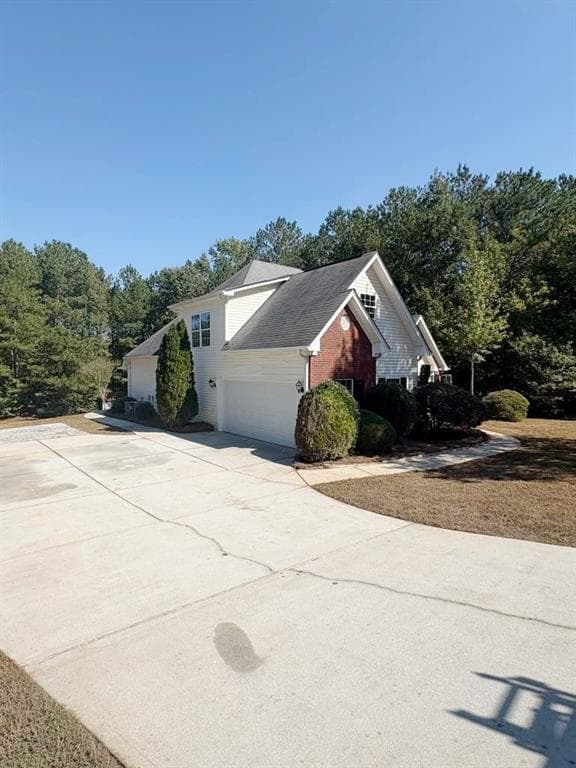 5 bedroom, 3 bathroom single family residence for sale at 10 Clarion Court, Covington, GA 30016 — photo 3